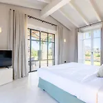 Coral *